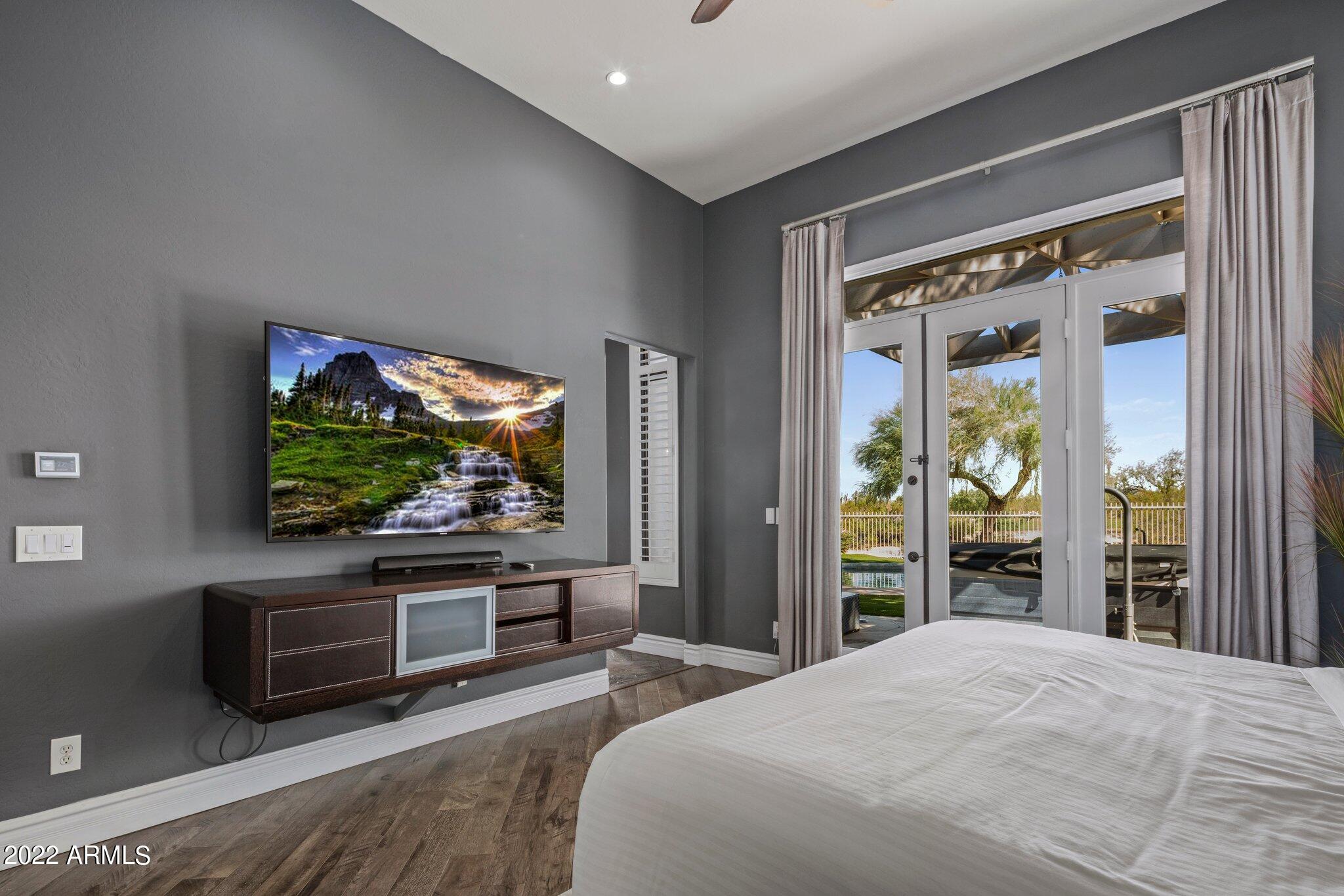 5222 East Hashknife Road Phoenix, AZ 85054 - Photo 21 of 52 Master Bedroom