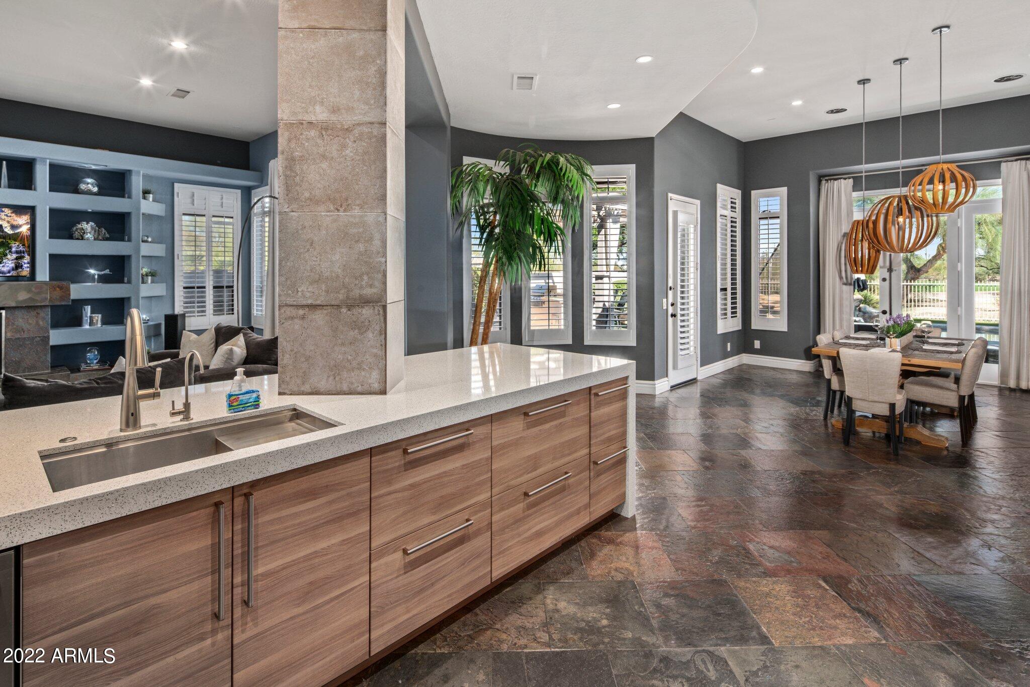 5222 East Hashknife Road Phoenix, AZ 85054 - Photo 4 of 52 Modern Kitchen