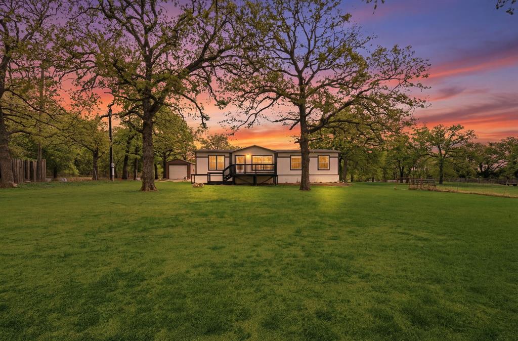 7334 West Line Road Collinsville, TX 76233 - Photo 2 of 20