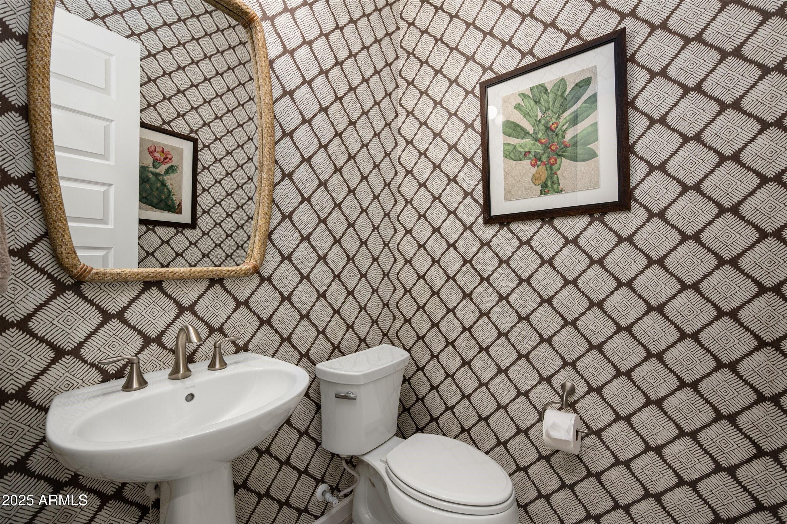 17864 East Veit Springs Drive Rio Verde, AZ 85263 - Photo 22 of 44 Powder Room