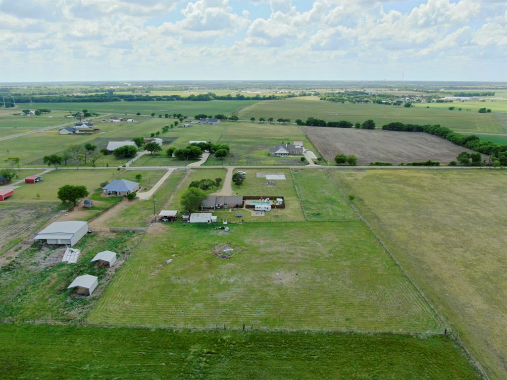 430 Carter Road Italy, TX 76651 - Photo 14 of 36 a view of a green field