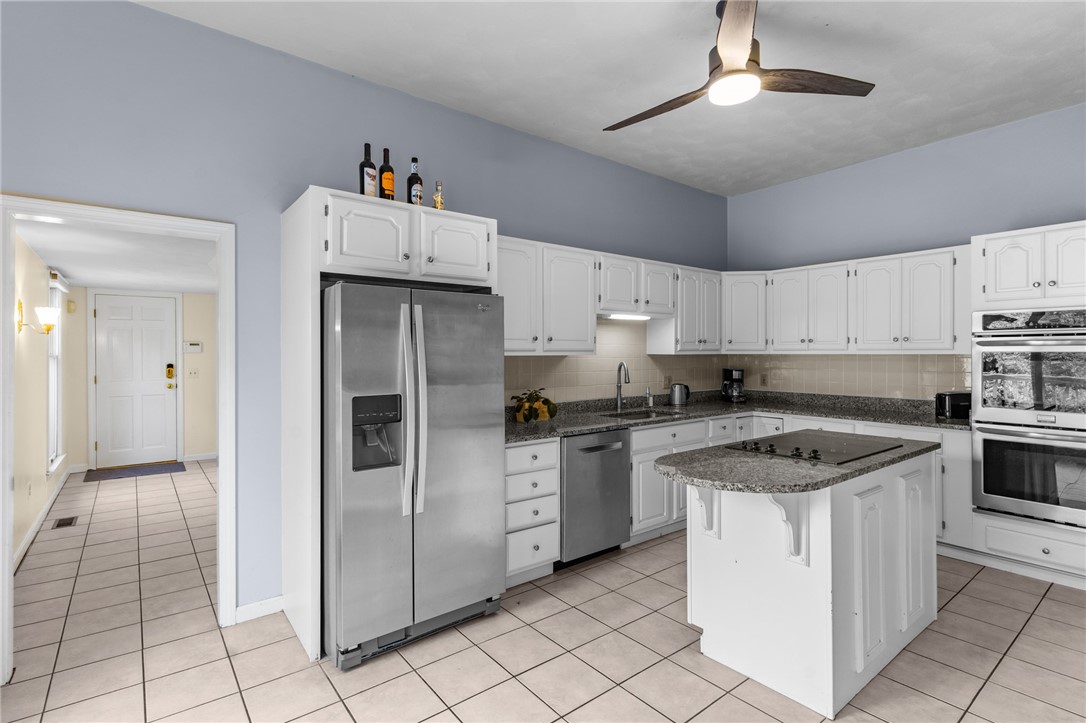 80 Howland Road East Greenwich, RI 02818 - Photo 12 of 34