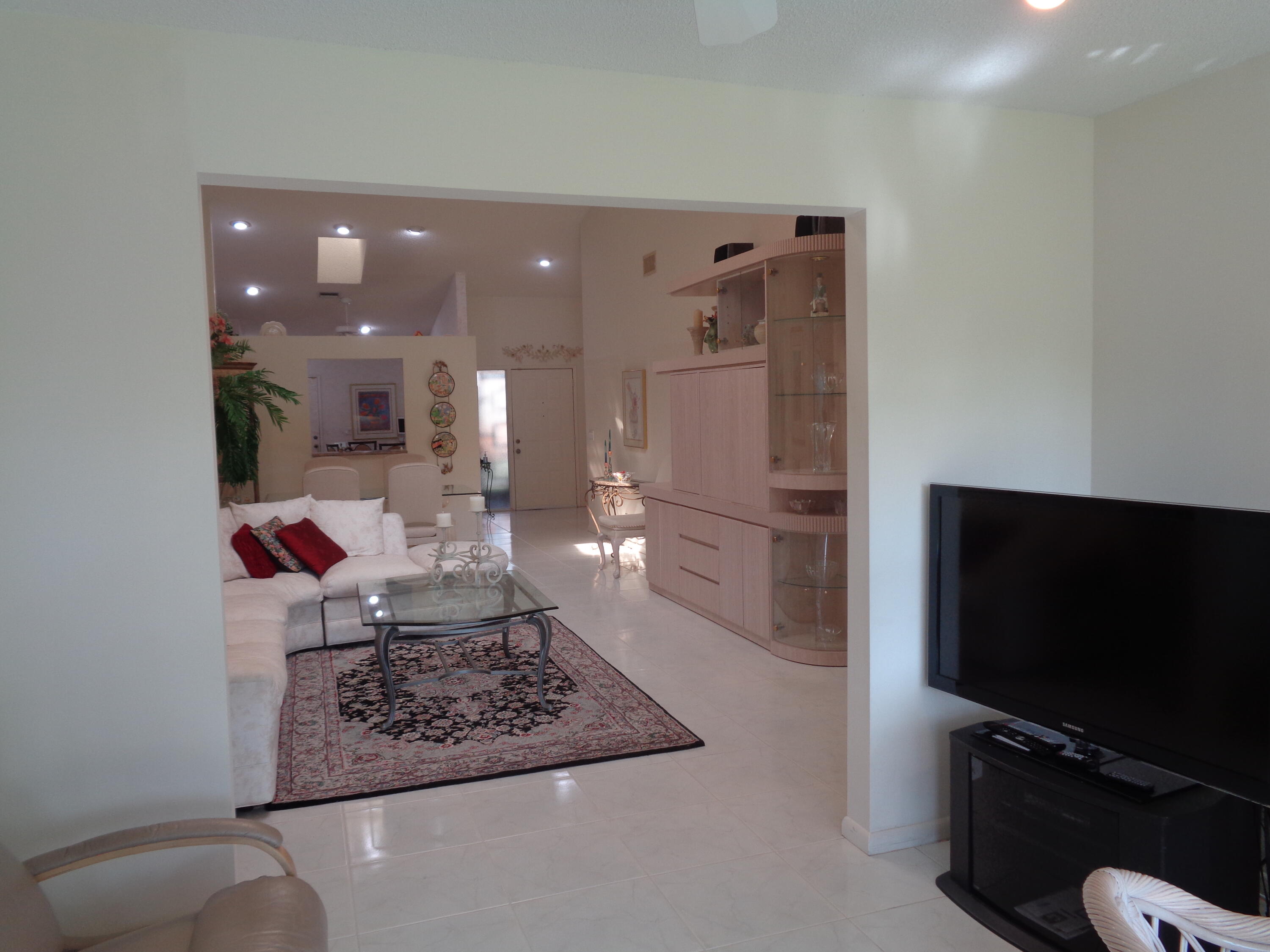 8159 Springlake Drive, Unit A Boca Raton, FL 33496 - Photo 28 of 44 Florida Room