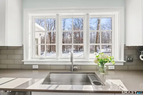 $2,695,000 | 19 Circle Road, Darien, CT 06820