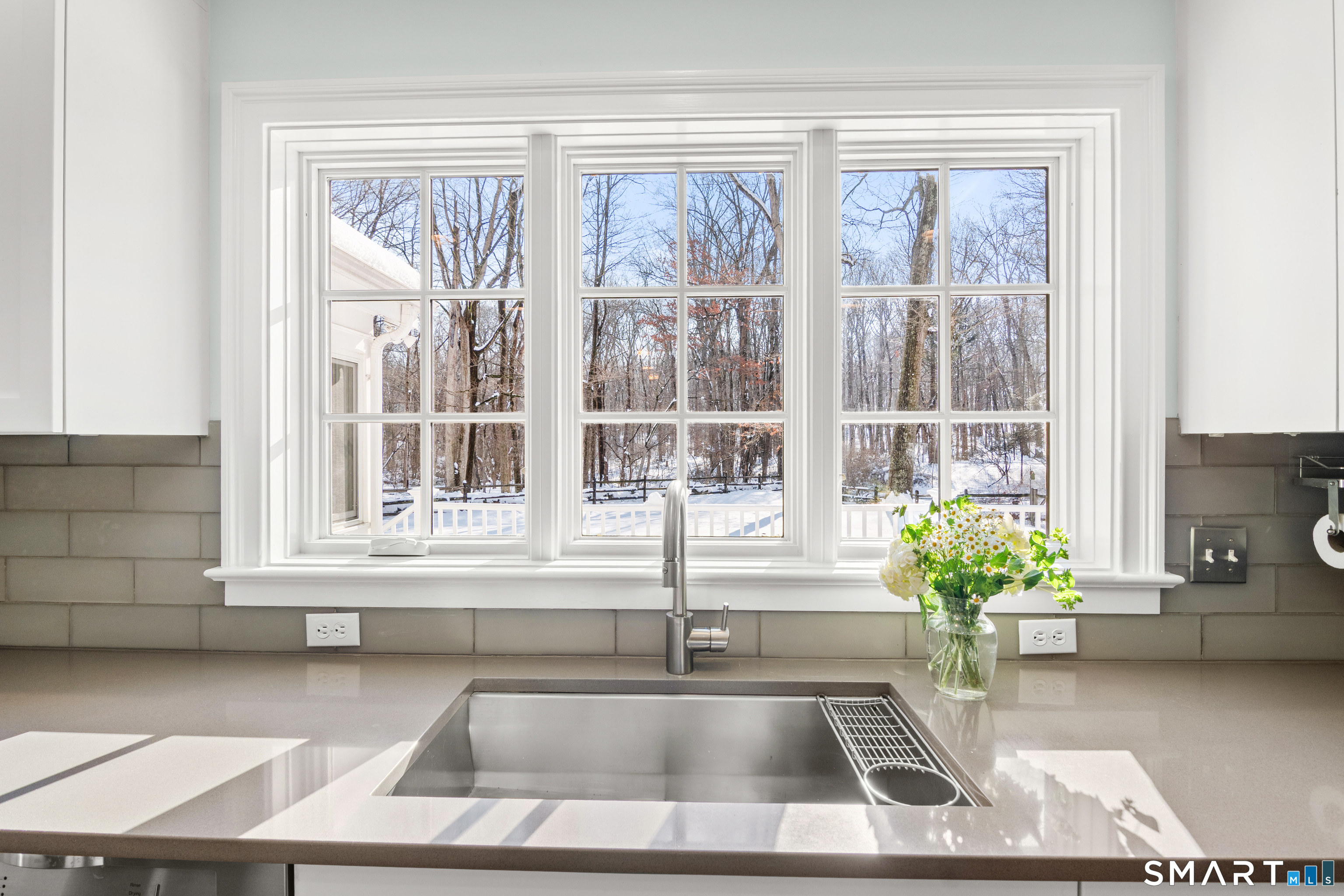 19 Circle Road Darien, CT 06820 - Photo 11 of 37