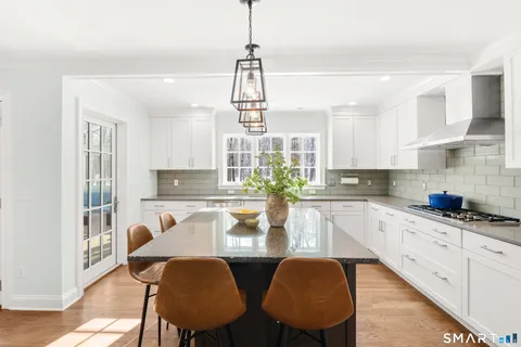 $2,695,000 | 19 Circle Road, Darien, CT 06820