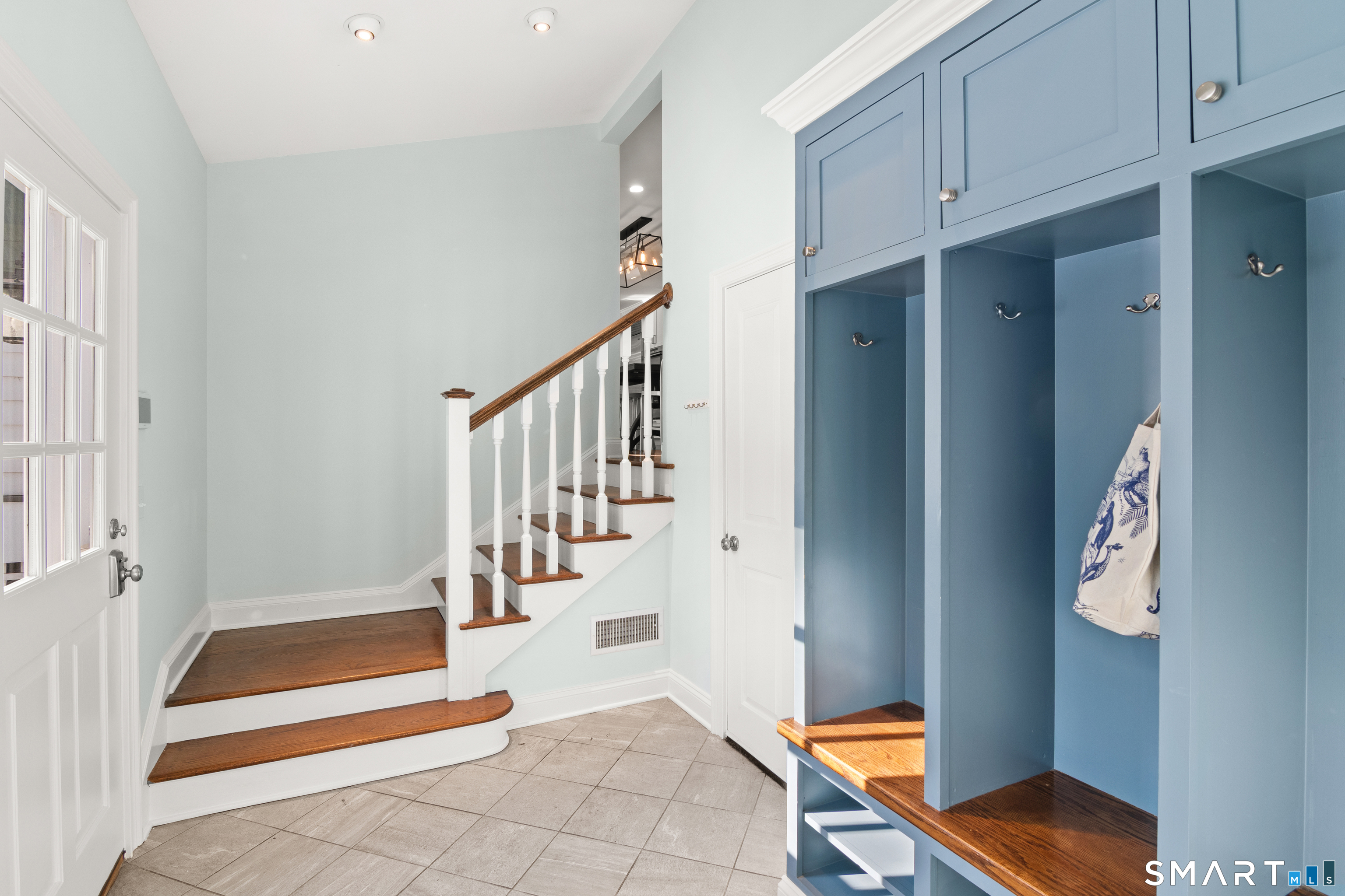 19 Circle Road Darien, CT 06820 - Photo 17 of 37