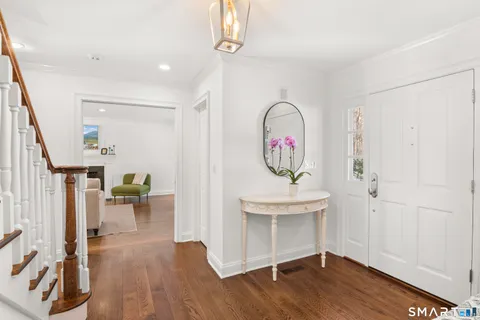 $2,695,000 | 19 Circle Road, Darien, CT 06820