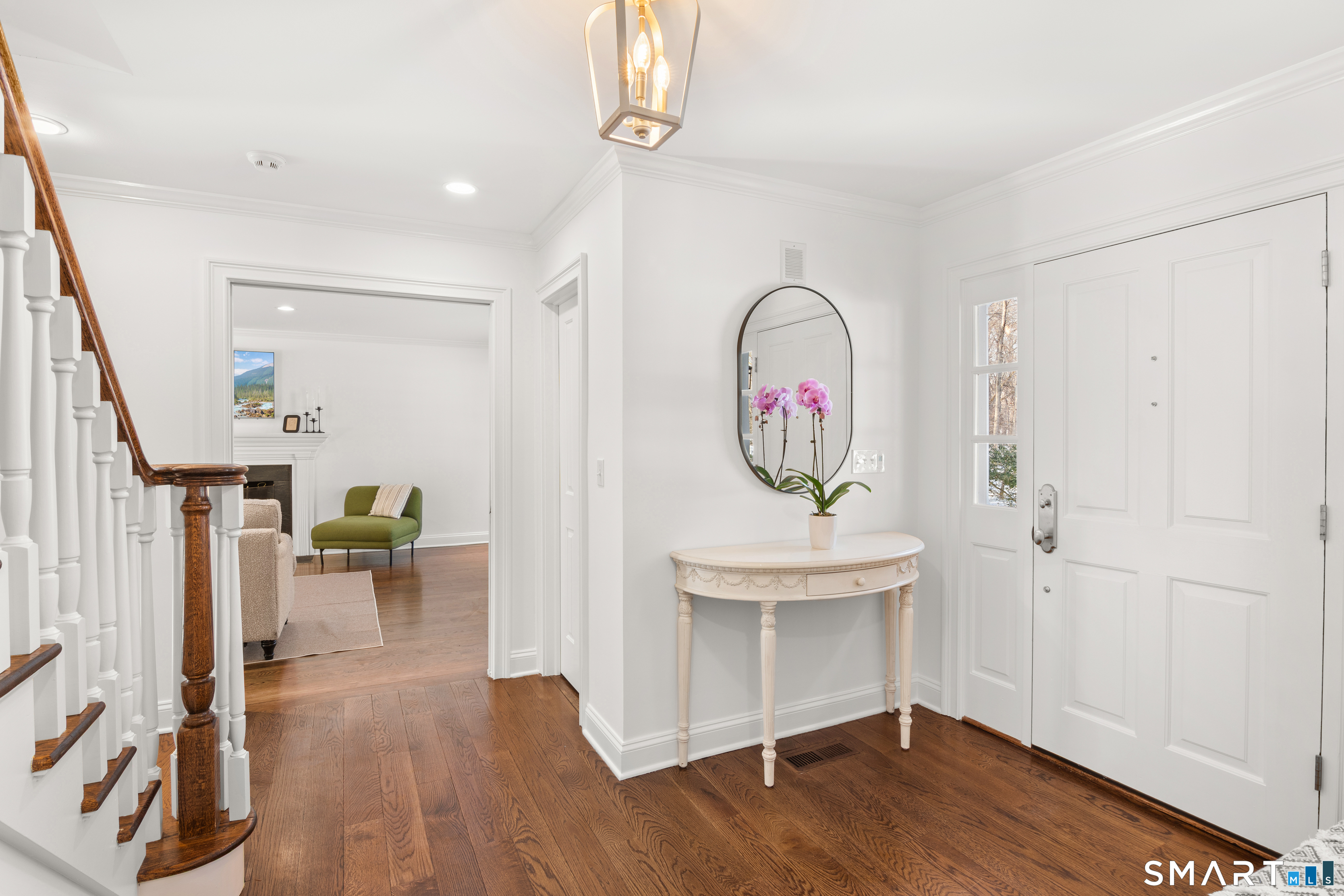 19 Circle Road Darien, CT 06820 - Photo 5 of 37