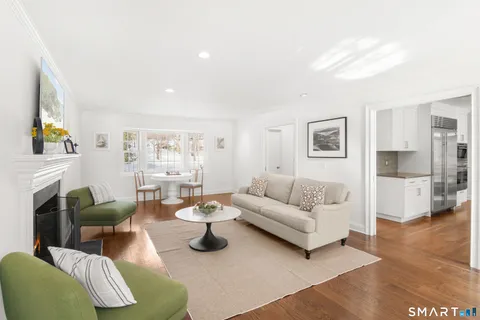 $2,695,000 | 19 Circle Road, Darien, CT 06820