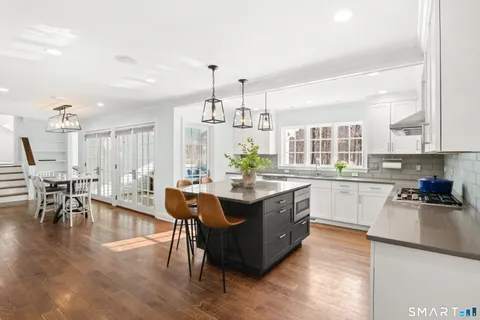 $2,695,000 | 19 Circle Road, Darien, CT 06820