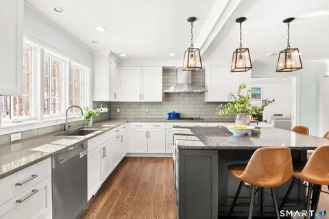 $2,695,000 | 19 Circle Road, Darien, CT 06820