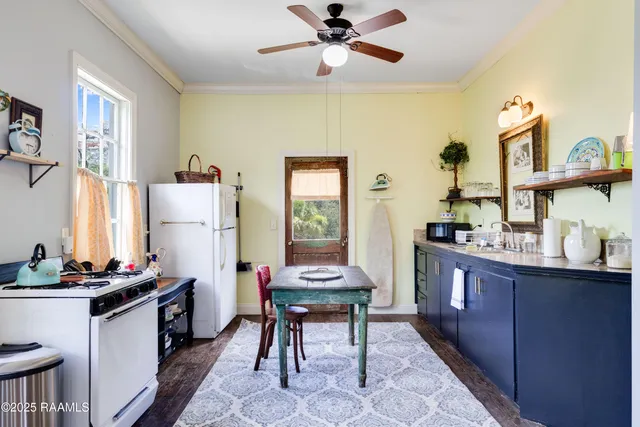 $389,000 | 105 Washington Street, Breaux Bridge, LA 70517