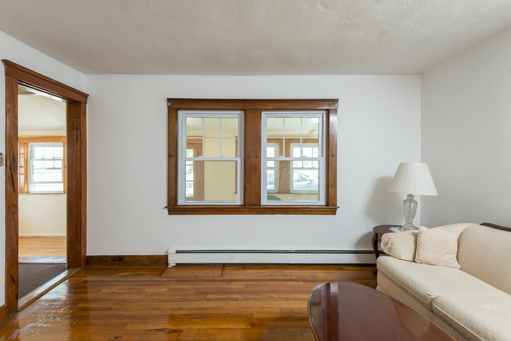33 Hillcrest Road Braintree, MA 02184 - Photo 7 of 37 Gallery Image 7