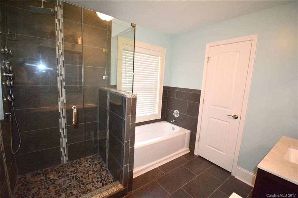 7704 Reames Road Charlotte, NC 28216 - Photo 13 of 24 Gallery Image 13