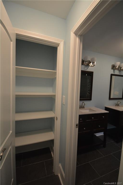 7704 Reames Road Charlotte, NC 28216 - Photo 14 of 24 Gallery Image 14