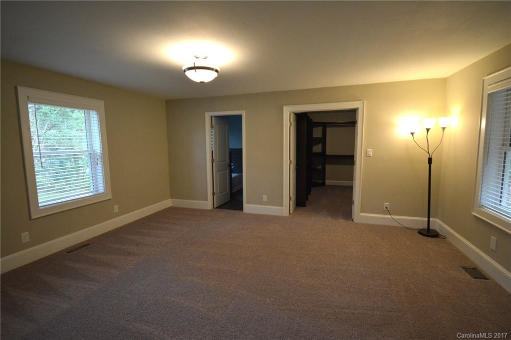 7704 Reames Road Charlotte, NC 28216 - Photo 10 of 24 Gallery Image 10