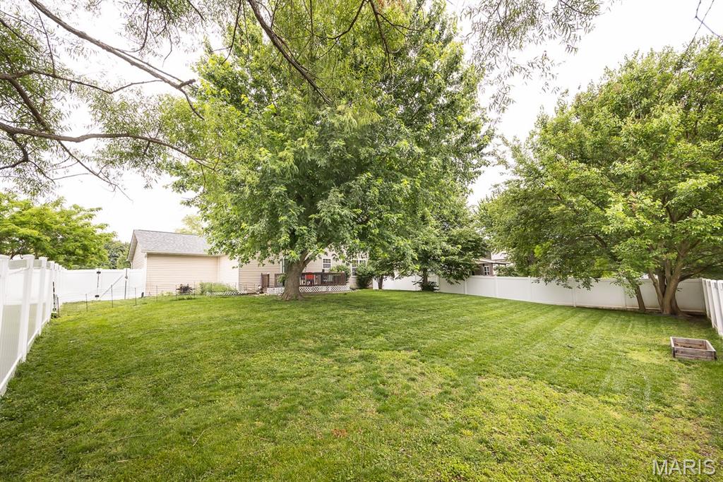 953 Benjamin Drive O'Fallon, IL 62269 - Photo 32 of 35