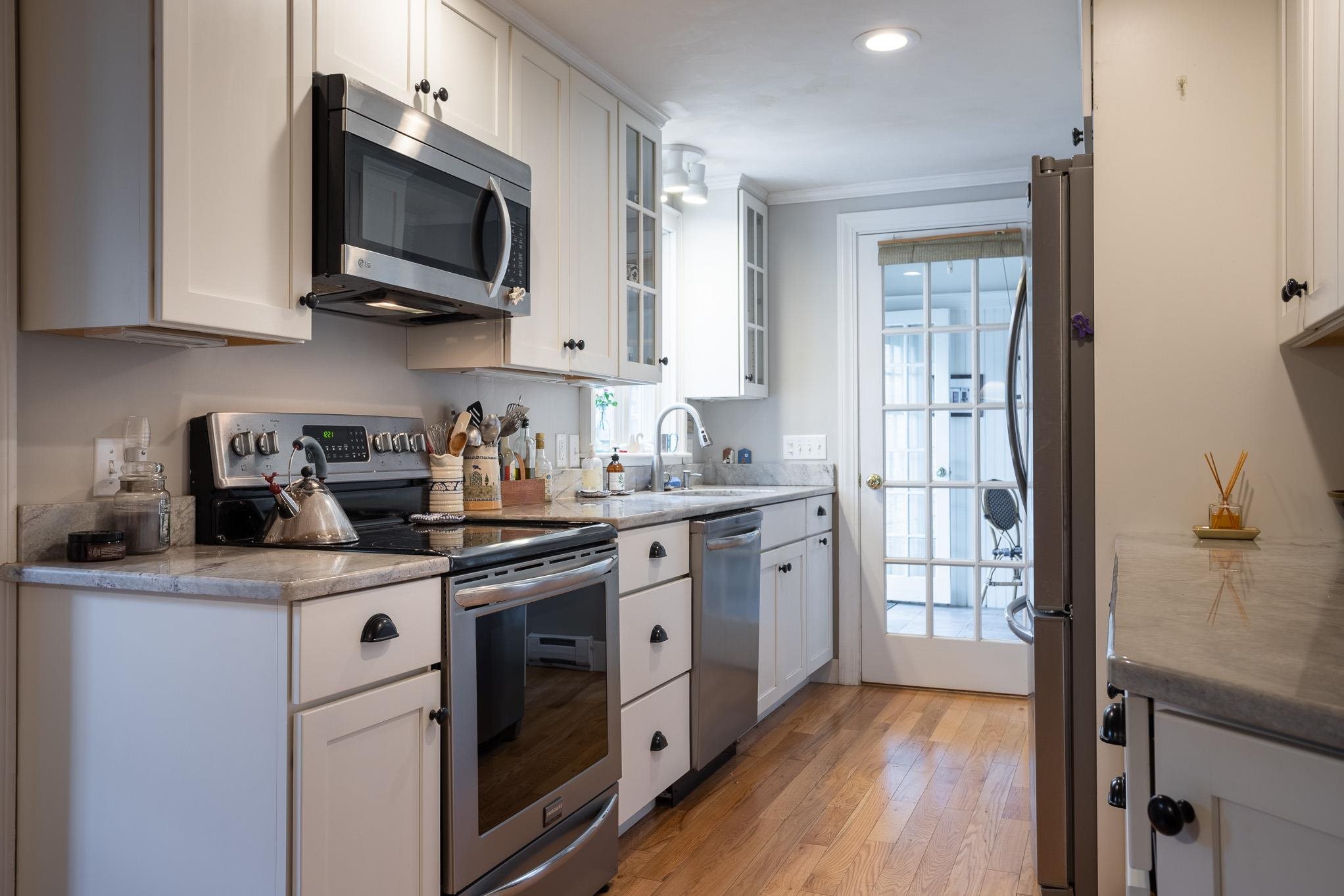 17 Randall Street Hampton, NH 03842 - Photo 5 of 38