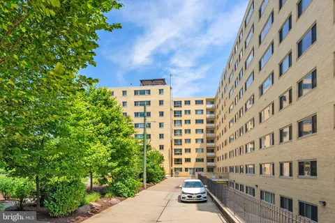 $225,000 | 4600 Connecticut Avenue Northwest, Unit 717, Washington, DC 20008