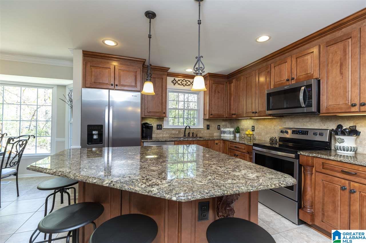 1020 Colonial Drive Alabaster, AL 35007 - Photo 10 of 31
