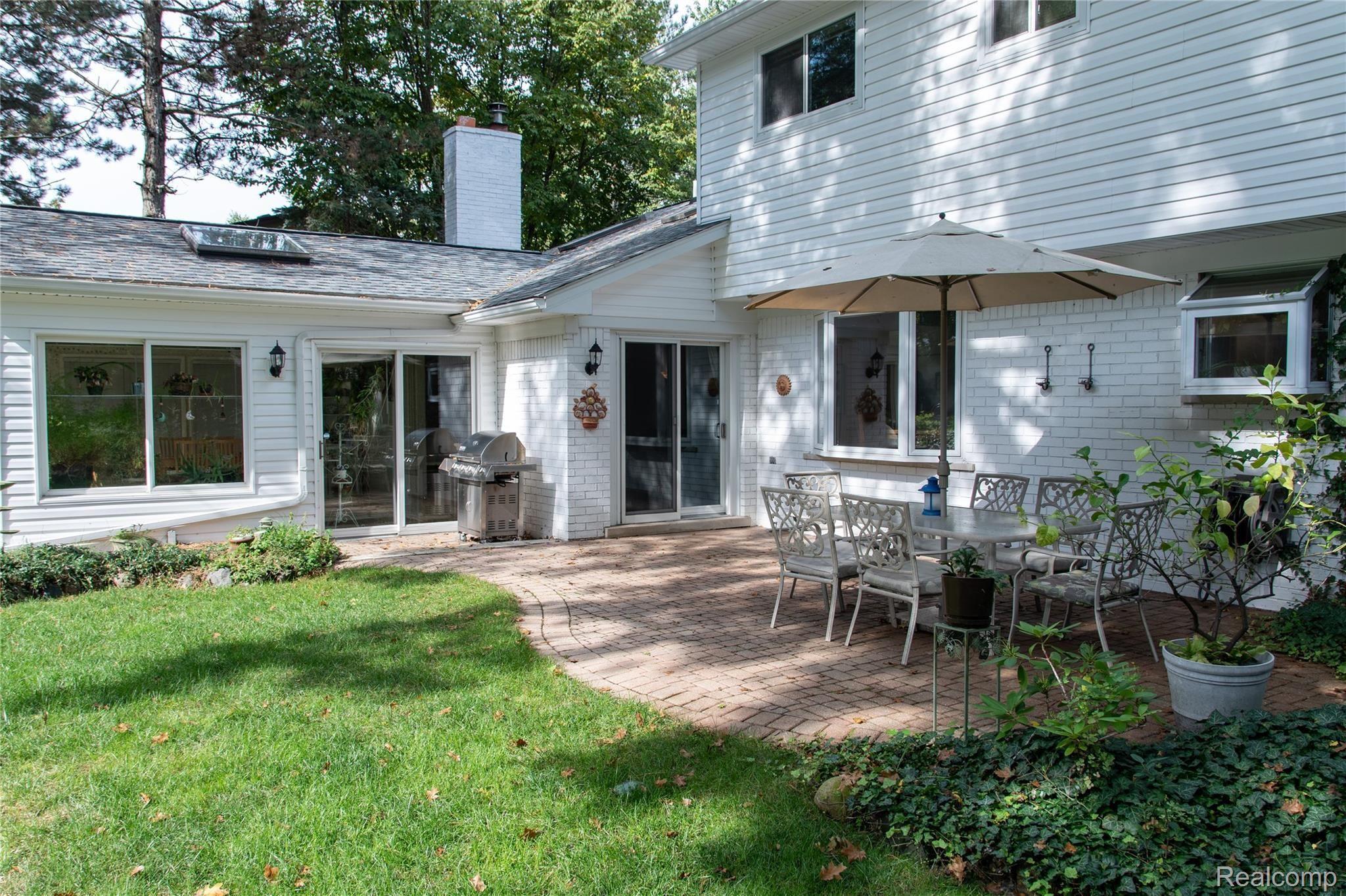 2275 Chalet Drive Rochester, MI 48309 - Photo 56 of 62 Back of Home