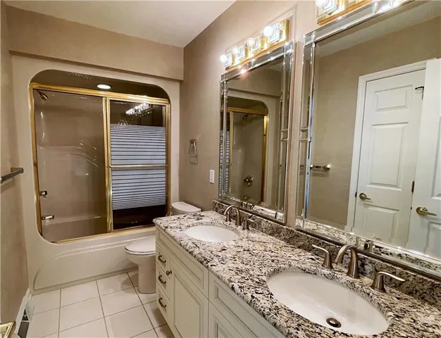 an empty room with closet