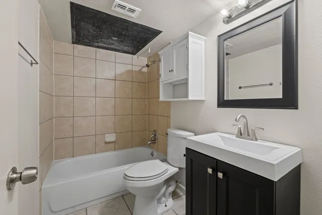 $1,395 | 2708 South 1st Street, Unit 106, Austin, TX 78704