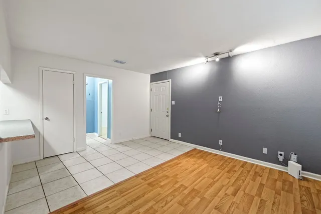 $1,395 | 2708 South 1st Street, Unit 106, Austin, TX 78704