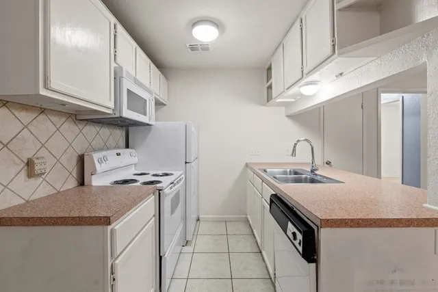 $1,395 | 2708 South 1st Street, Unit 106, Austin, TX 78704