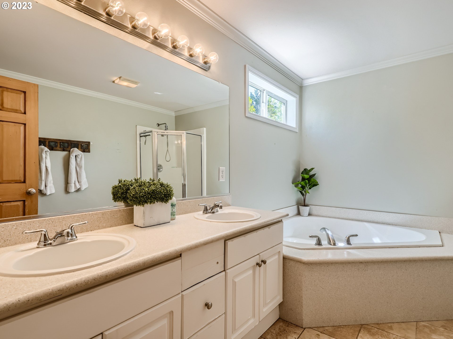 721 Northeast 40th Circle Camas, WA 98607 - Photo 20 of 29 Bathroom