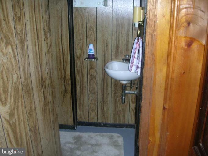 1608 Aberdeen Road Towson, MD 21286 - Photo 13 of 23 a view of a bathroom
