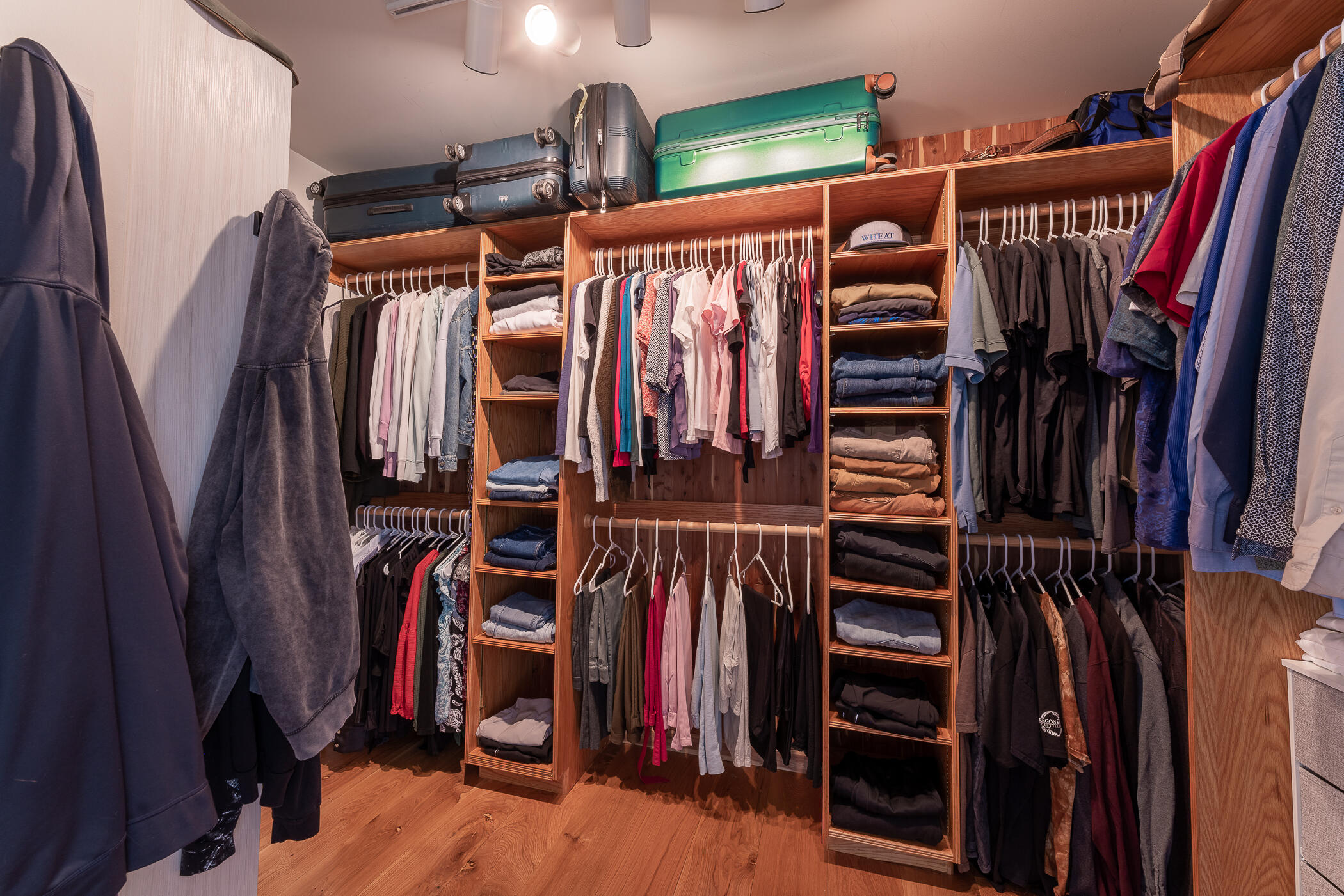 64300 Crosswinds Road Bend, OR 97703 - Photo 29 of 61 Cedar lines walk in primary closet