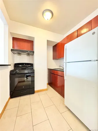 $1,750 | 8505 A 57th Avenue, Unit 3F | Nassau Heights