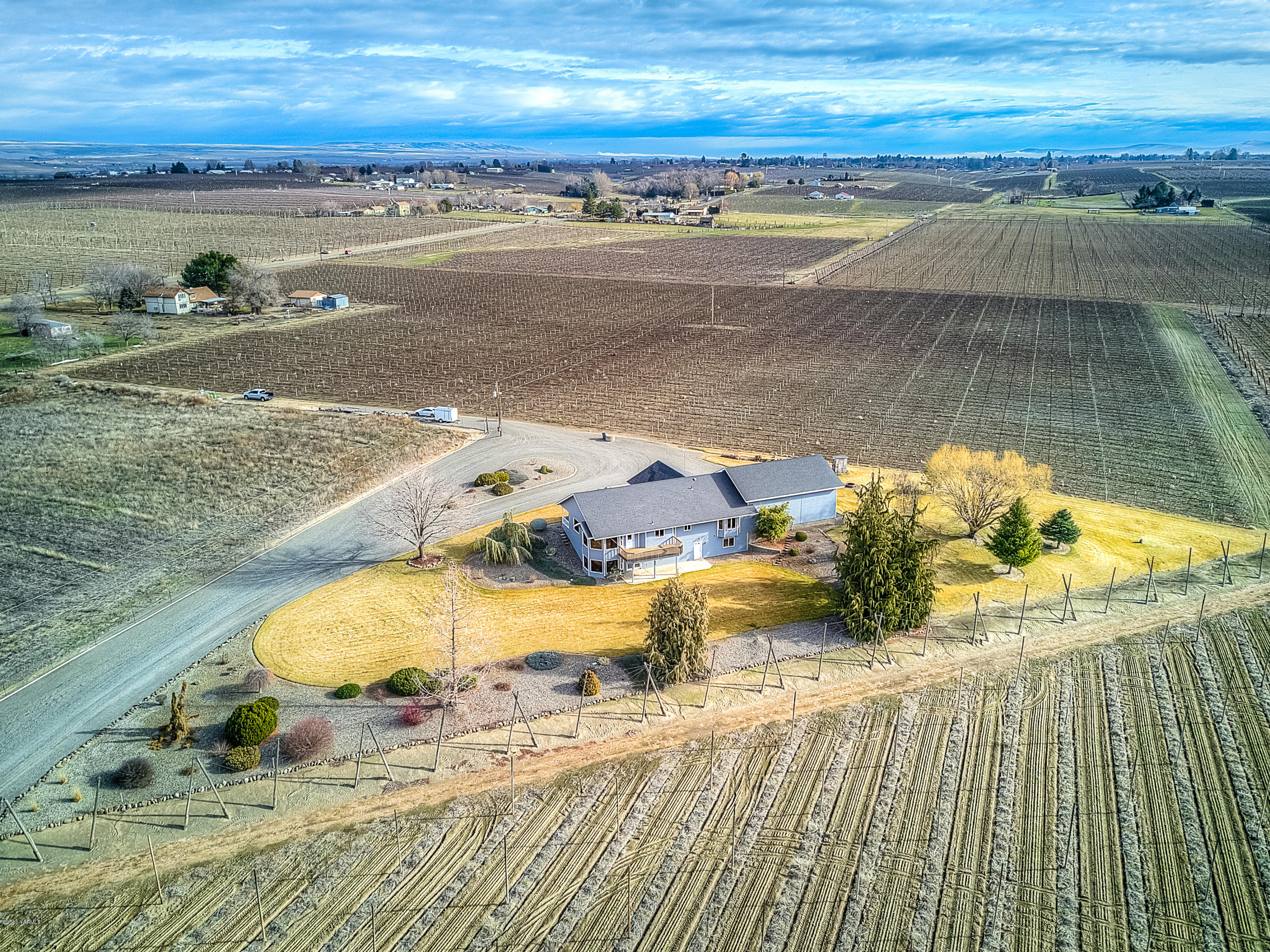 630 Belma Road Grandview, WA 98930 - Photo 60 of 71 a view of a swimming pool with an ocean view