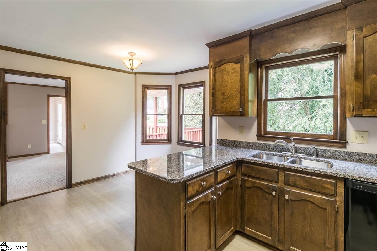 519 Windward Way Greer, SC 29650 - Photo 6 of 28 Gallery Image 6