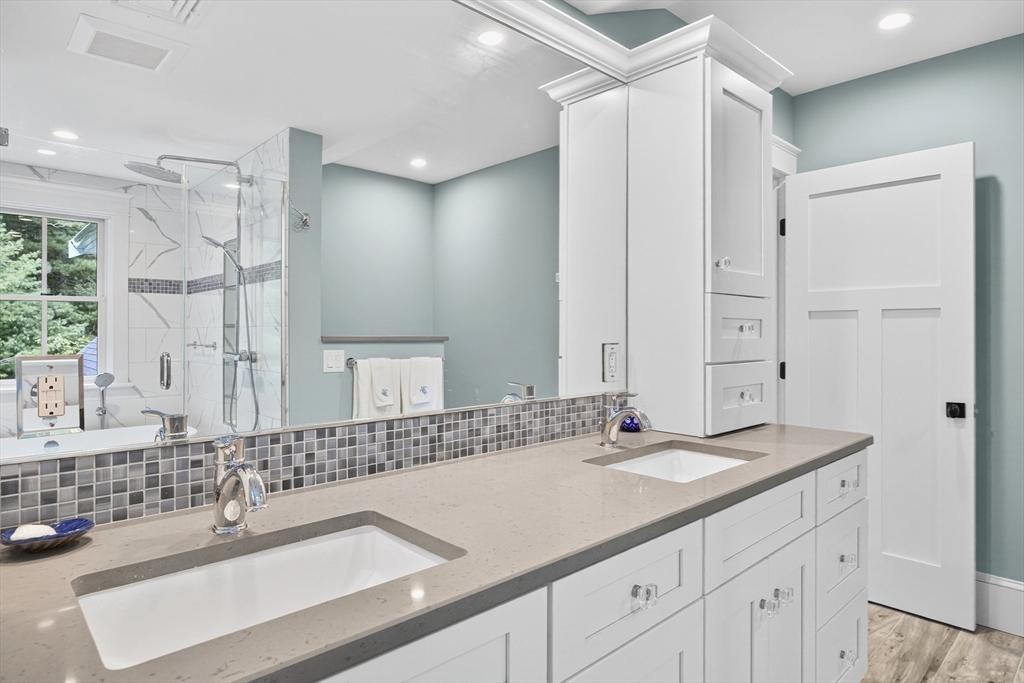 105 Bay Road Barnstable, MA 02635 - Photo 18 of 27 Gallery Image 18