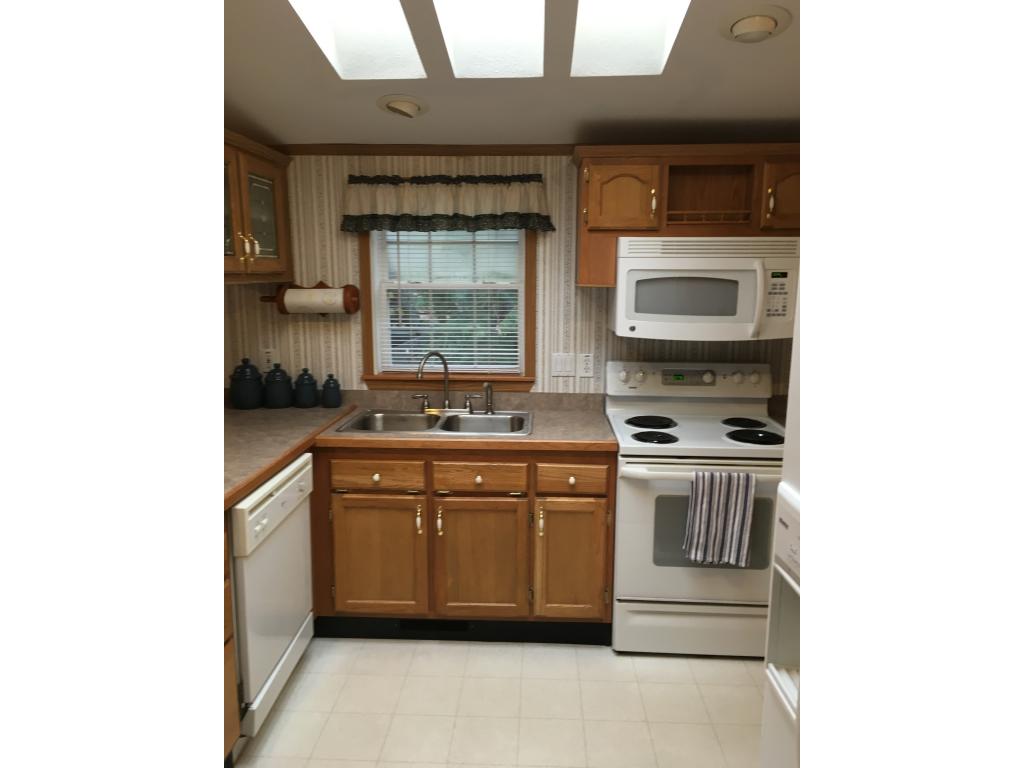 14 South Fuchsia Drive Rochester, NH 03867 - Photo 4 of 27
