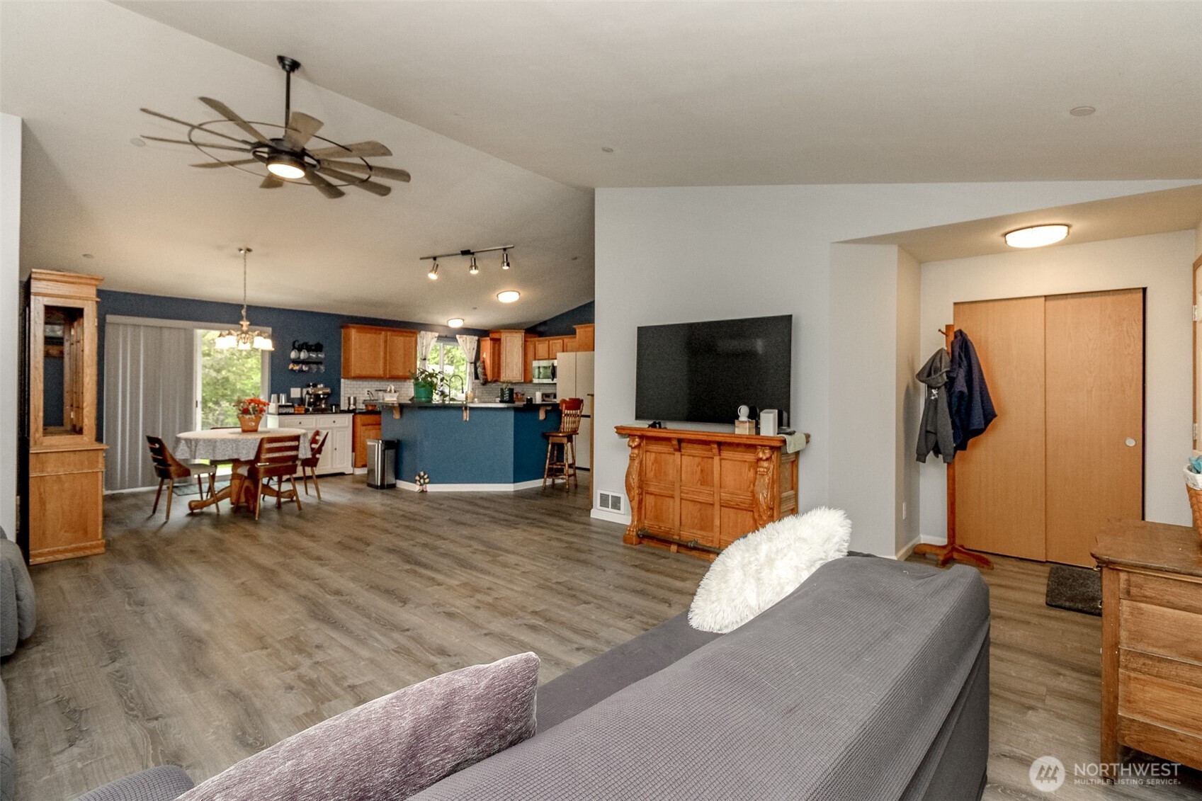 2924 Sapp Road Southwest Tumwater, WA 98512 - Photo 14 of 35 Gallery Image 14