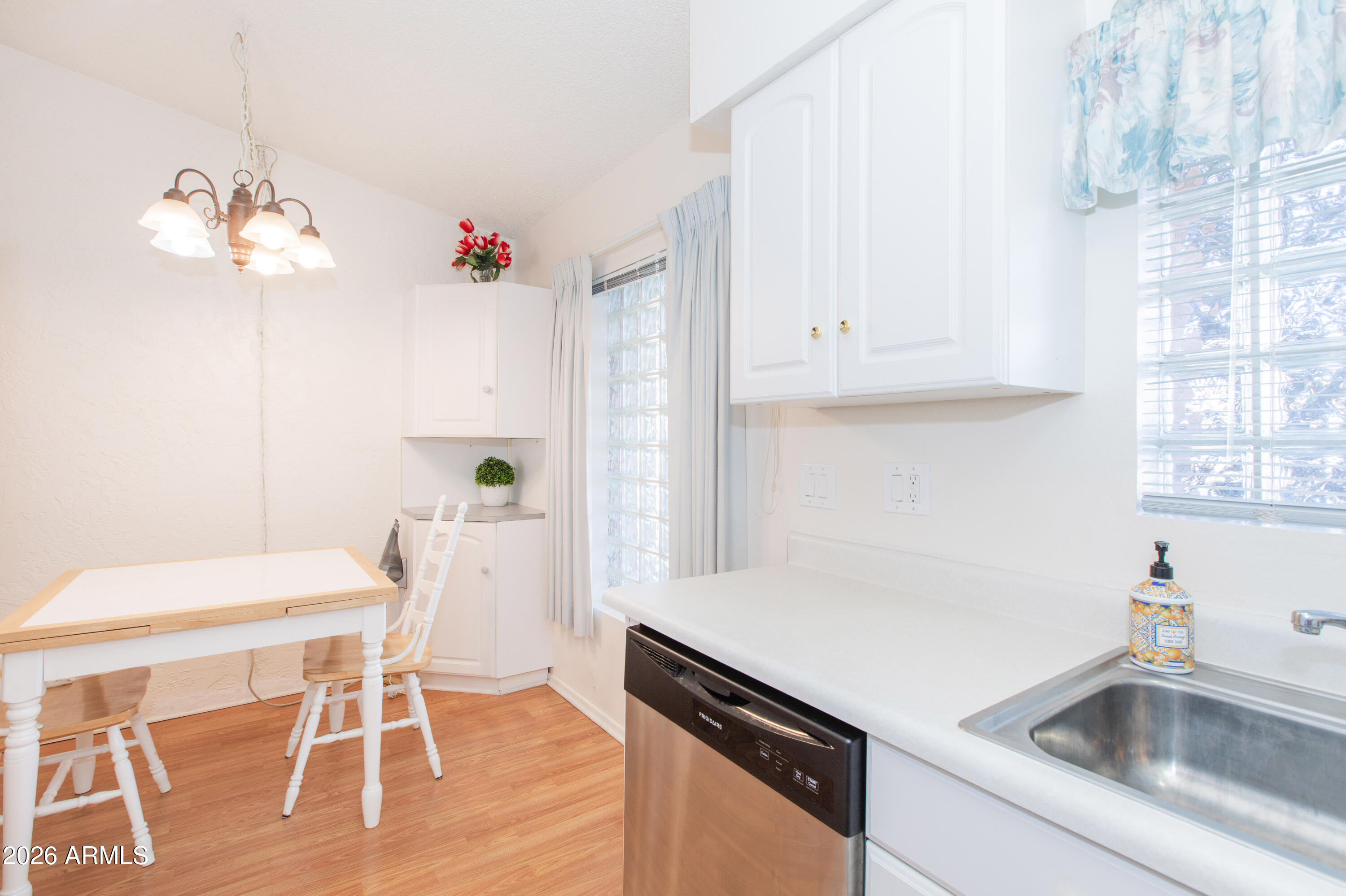 633 South Power Road, Unit 356 Mesa, AZ 85206 - Photo 15 of 38 Kitchen