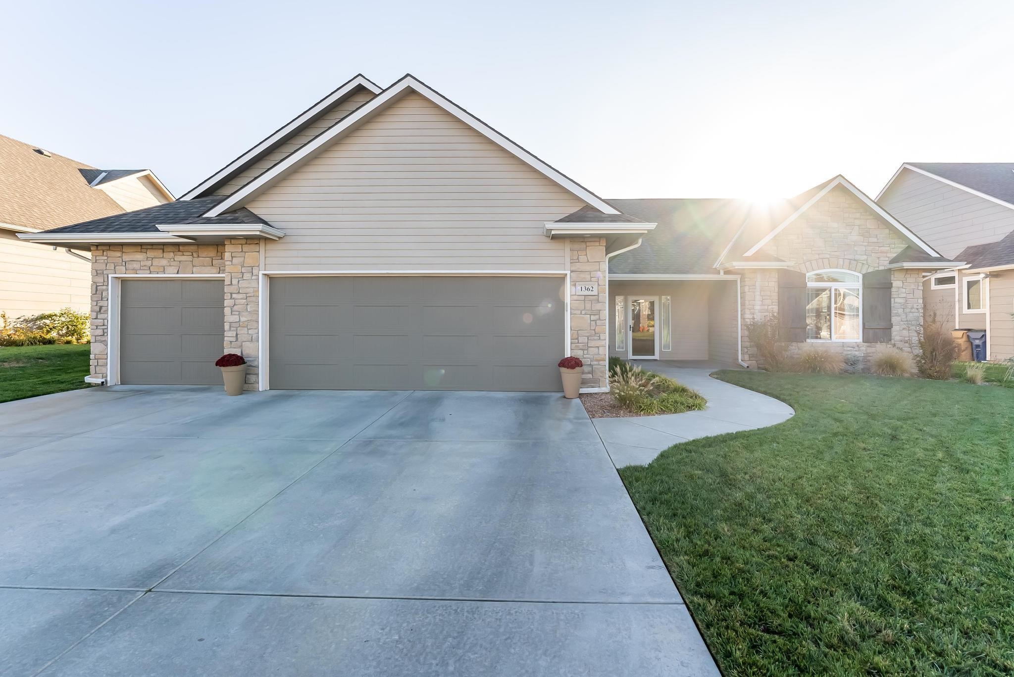 1362 Lookout Circle Derby, KS 67037 - Photo 2 of 36