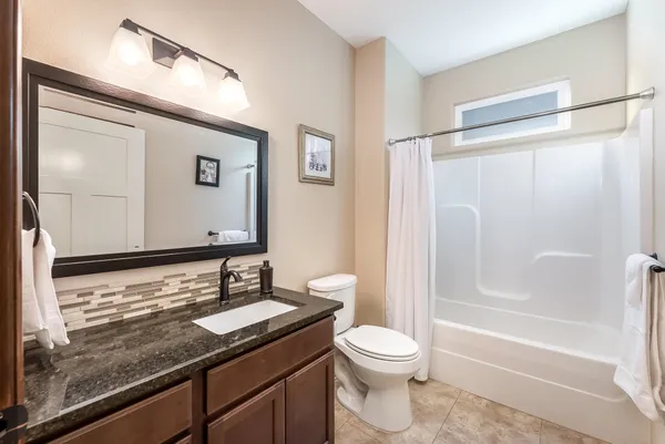 $392,500 | 1362 Lookout Circle, Derby, KS 67037