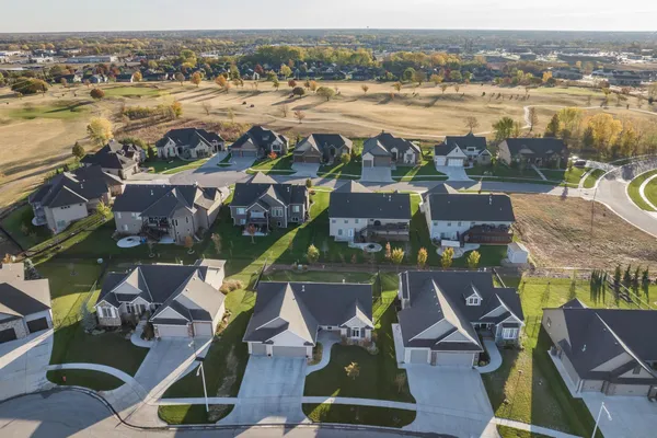 $392,500 | 1362 Lookout Circle, Derby, KS 67037