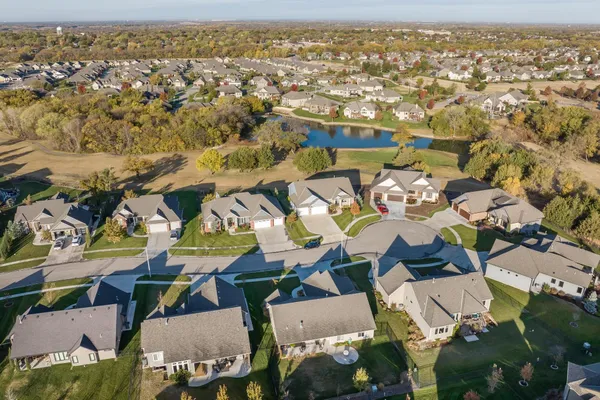 $392,500 | 1362 Lookout Circle, Derby, KS 67037