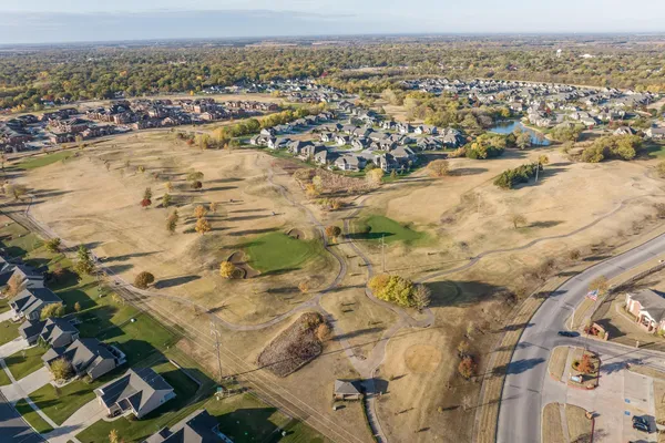 $392,500 | 1362 Lookout Circle, Derby, KS 67037