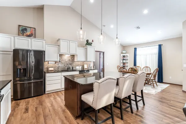 $392,500 | 1362 Lookout Circle, Derby, KS 67037