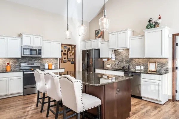 $392,500 | 1362 Lookout Circle, Derby, KS 67037