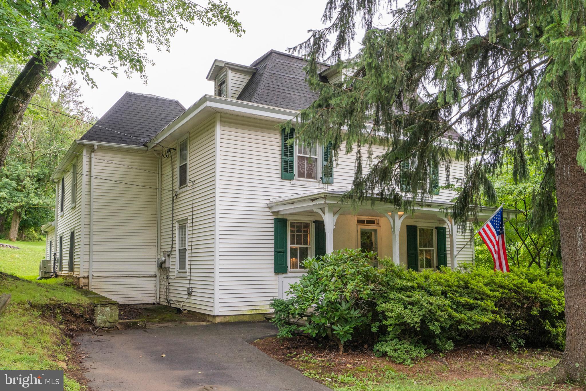 805 Brower Road Wayne, PA 19087 - Photo 1 of 33