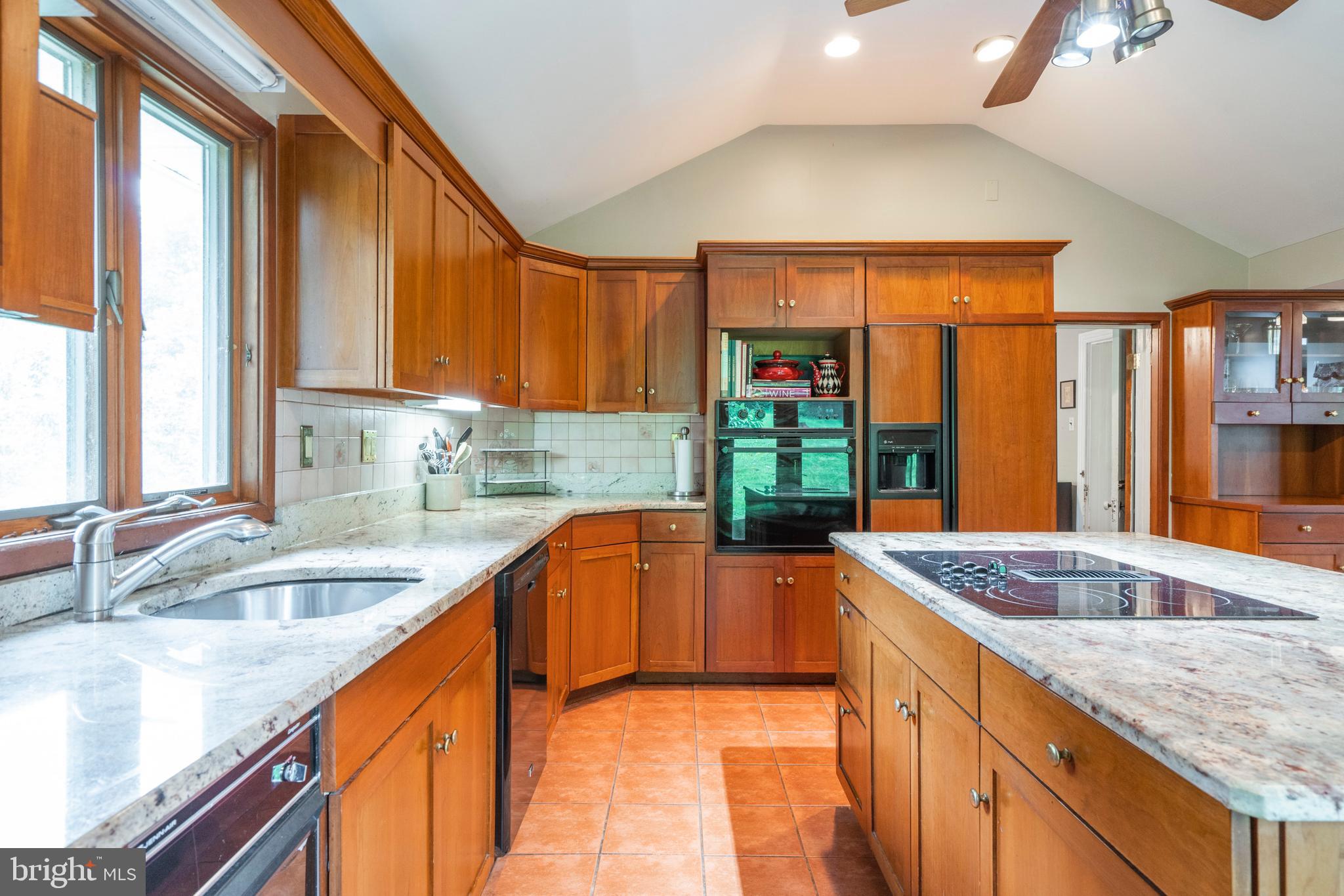 805 Brower Road Wayne, PA 19087 - Photo 9 of 33