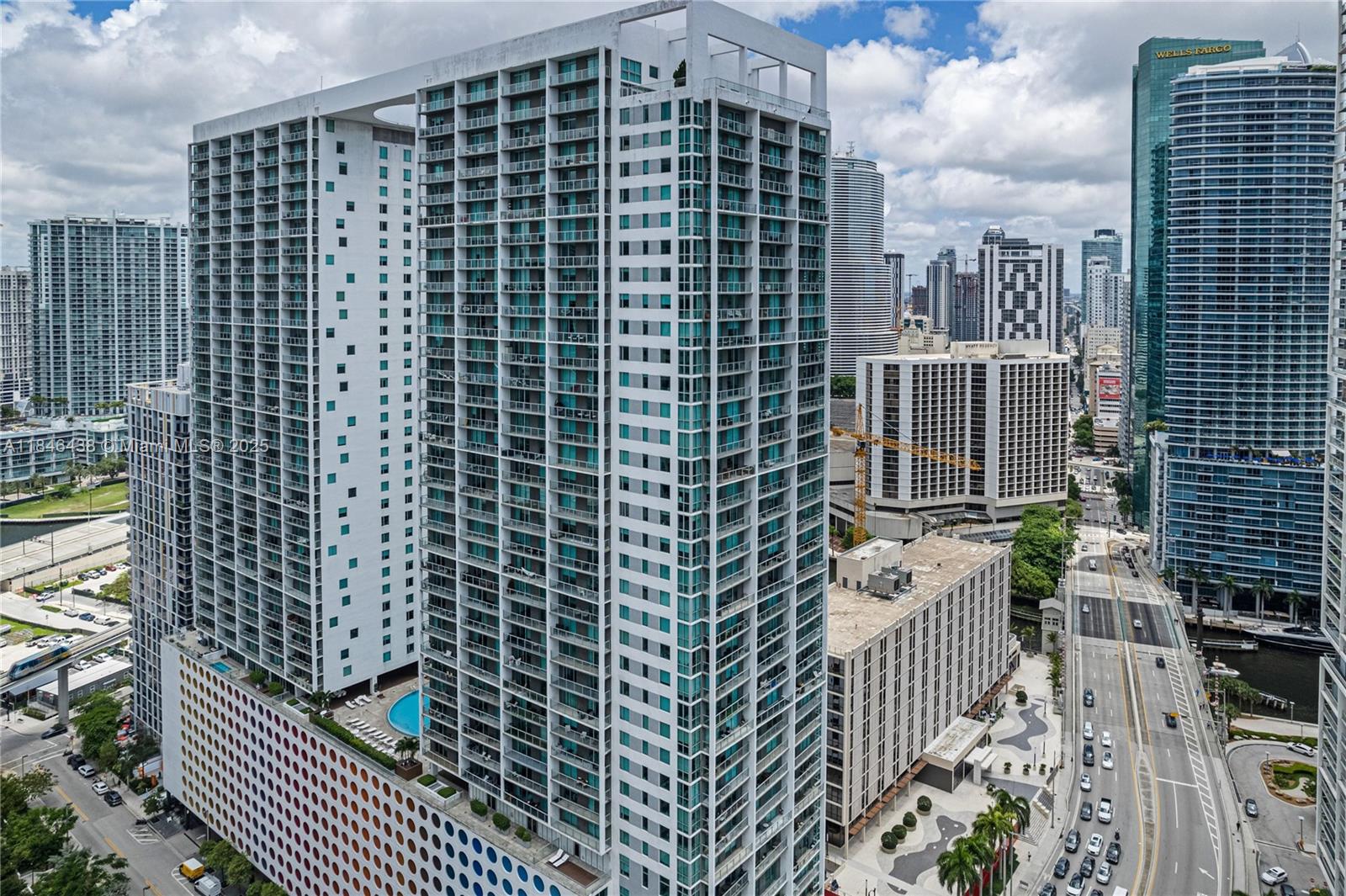 500 Brickell Avenue, Unit 2204 Miami, FL 33131 - Photo 2 of 19 a view of a balcony with city view